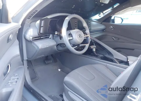 2023 Hyundai Elantra Sel z USA, uszkodzony, nr VIN KMHLM4AG3PU438997